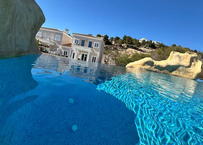 Cala-Azul Y Jacuzzi